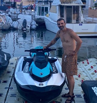 Seadoo GTI 90 azul y blanco