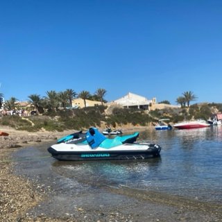 Seadoo GTI 90 azul y blanco