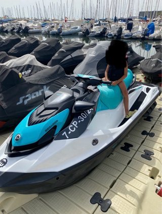 Seadoo GTI 90 azul y blanco