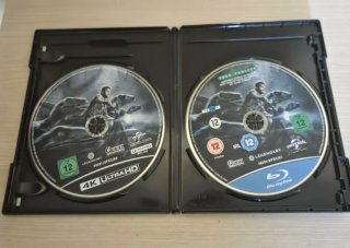 Jurassic World 4K UHD + Blu-ray