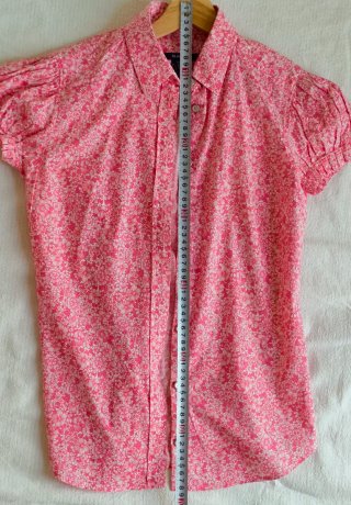 Camisa GANT floral rosa y blanca.Talla S.
