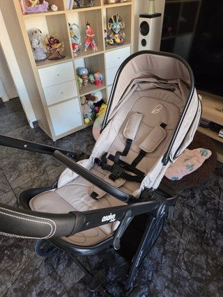 Carrito bebé marca Asalvo, color beige
