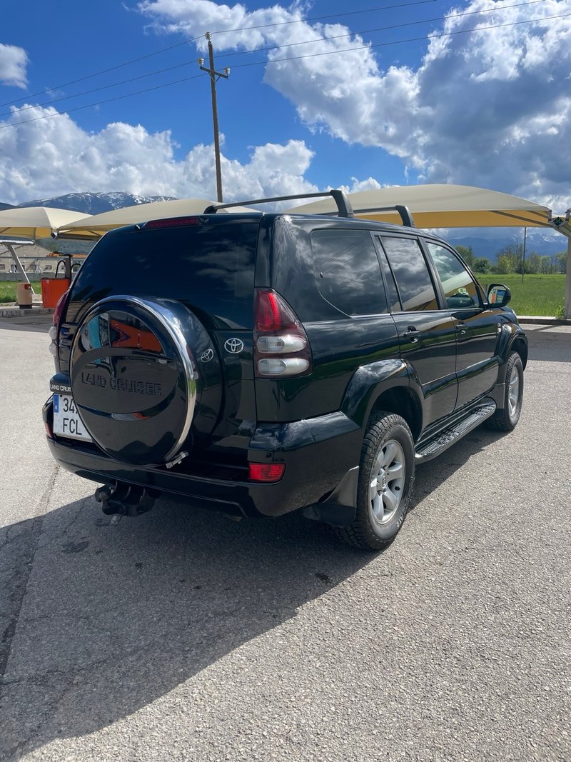Toyota Land Cruiser 2006 - foto 1