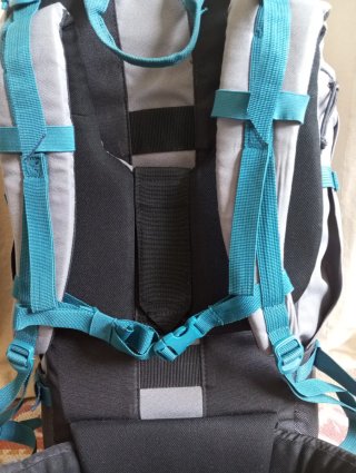 Mochila senderismo 50L  Quechua gris y turquesa