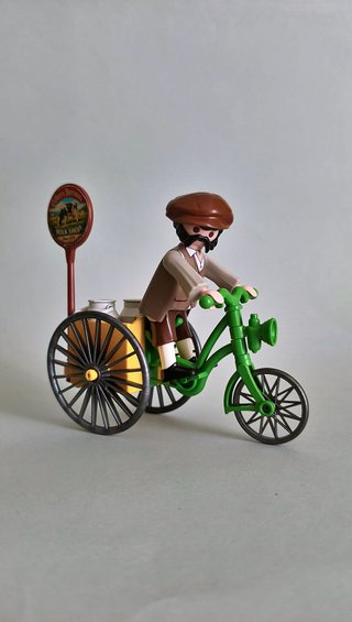 Playmobil Repartidor Victoriano Con Triciclo