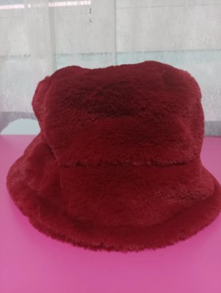 Gorro de pelo rojo