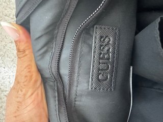Bandolera Guess Negra Logo Repetido