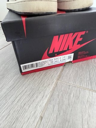 Air Jordan 1 Retro High OG Mocha