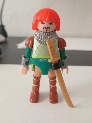 Playmobil Guerrero con Espada