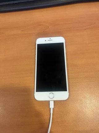 iPhone 6 16GB Oro - Batería 83%
