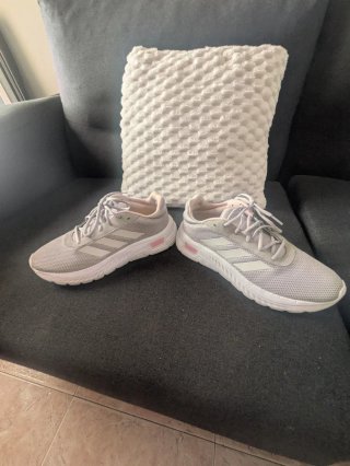 Zapatillas Adidas Grises y Rosas