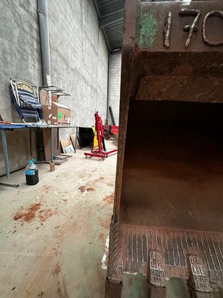 Cazo Excavación GEITH 25T