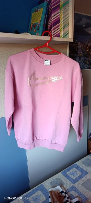 Sudadera Nike Rosa Logo Dorados.