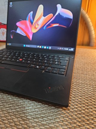 Lenovo Thinkpad Ryzen Pro Negro
