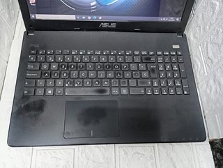 Computer portatile Asus F501A nero (1787)