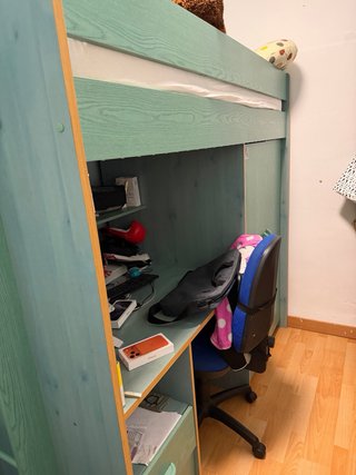 Litera infantil con escritorio y armario