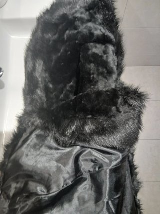 Estola negra de pelo sintético
