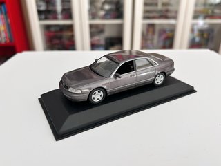 MINICHAMPS Audi A8 escala 1:43