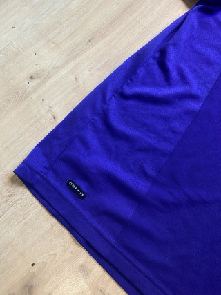 Camiseta Nike Training Morada