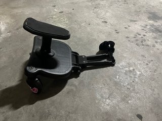 Patinete universal para cochecito de bebé