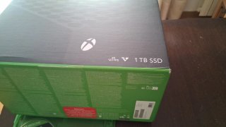 Xbox Series X 1TB Negra + 6 Juegos