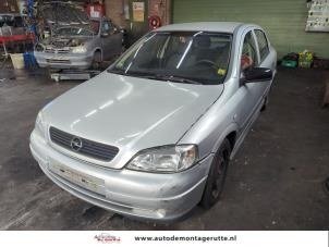 Recambios Opel Astra G T98 sedán plata