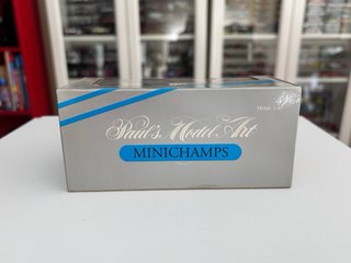 MINICHAMPS BMW 700 Limousine 1960 1:43