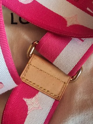 Tracolla Louis Vuitton Rosa e Bianca