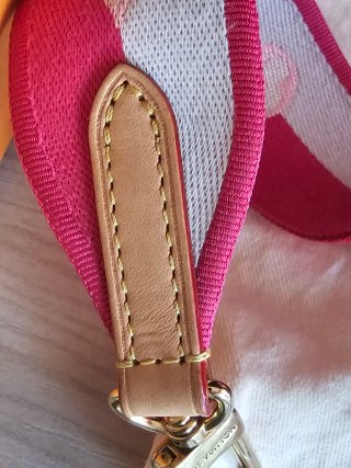 Tracolla Louis Vuitton Rosa e Bianca