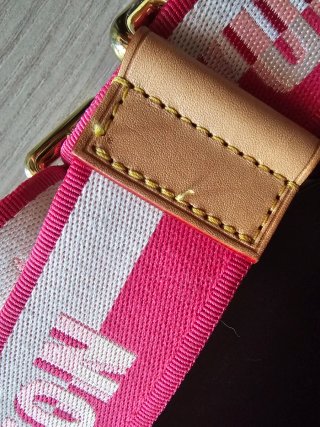 Tracolla Louis Vuitton Rosa e Bianca