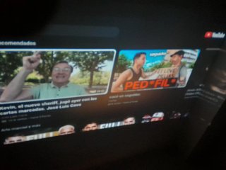 Proyector Wifi y Bluetooth