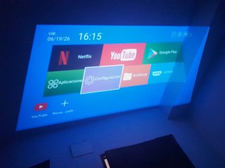 Proyector Wifi y Bluetooth