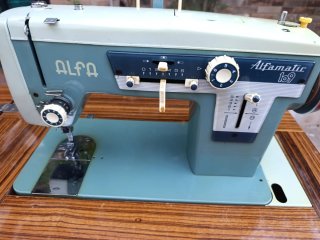 Máquina de coser Alfa Alfamatic 1-9