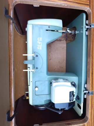 Máquina de coser Alfa Alfamatic 1-9