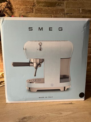 Cafetera Espresso Smeg Negra Nueva en Caja