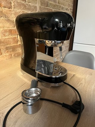 Cafetera Espresso Smeg Negra Nueva en Caja