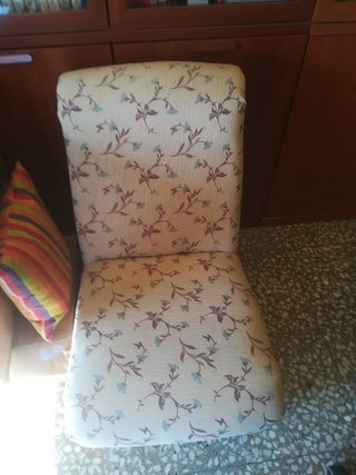 Sillón floral beige tela