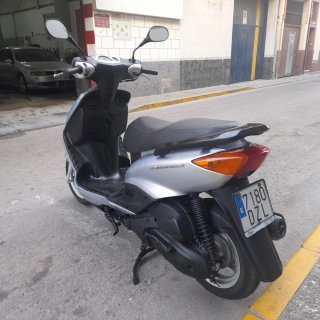 Yamaha Cygnus Plata Automática