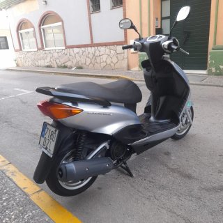 Yamaha Cygnus Plata Automática