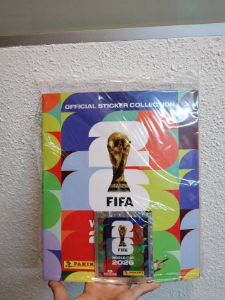 Álbum y 2 sobres Panini Mundial 2026