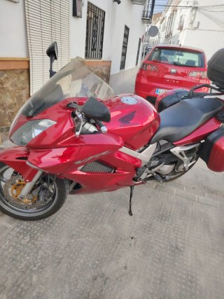 Honda VFR Roja Sportbike Touring