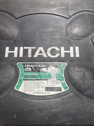 Taladro Hitachi a Batería con Maletín
