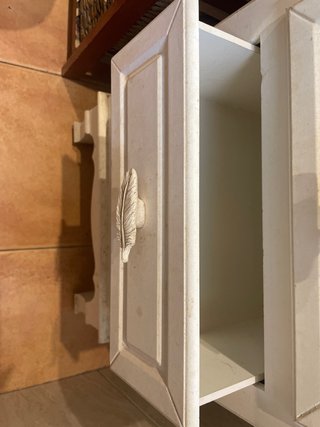 Mueble auxiliar madera y mimbre