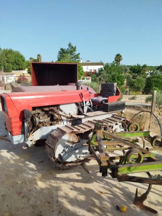 Tractor de cadenas Massey Ferguson