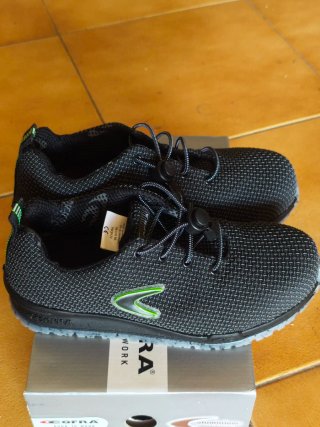 Zapatos de trabajo Cofra número 37