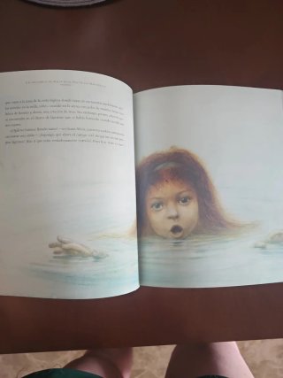 Las aventuras de Alicia en el país de las marav...