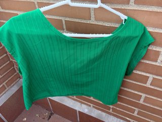 Conjunto top y falda verde