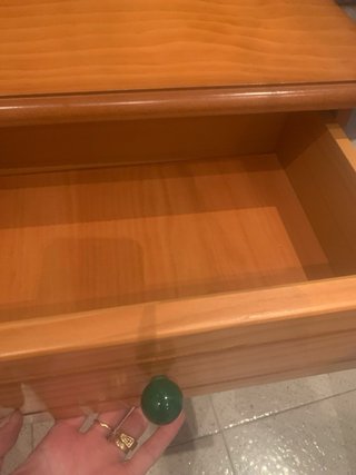 Mesita de noche de pino