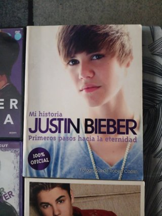 Lote 2 DVD y 2 Libros Justin Bieber