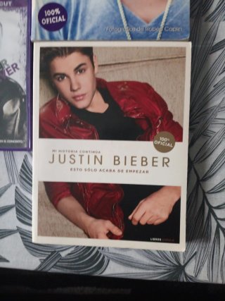 Lote 2 DVD y 2 Libros Justin Bieber